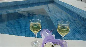 Irini Villas 4* Imerovigli (Santorini)